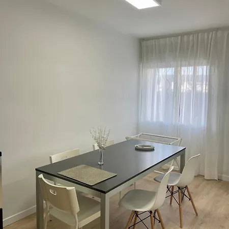 Apartamento 1 Linea De Playa Poniente, Puerto Deportivo Recien Reformado *
