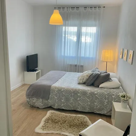 1 Linea De Playa Poniente, Puerto Deportivo Recien Reformado Apartamento Gijón