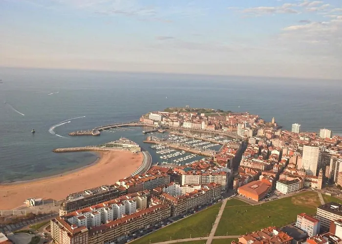 Apartamento 1 Linea De Playa Poniente, Puerto Deportivo Recien Reformado Gijón