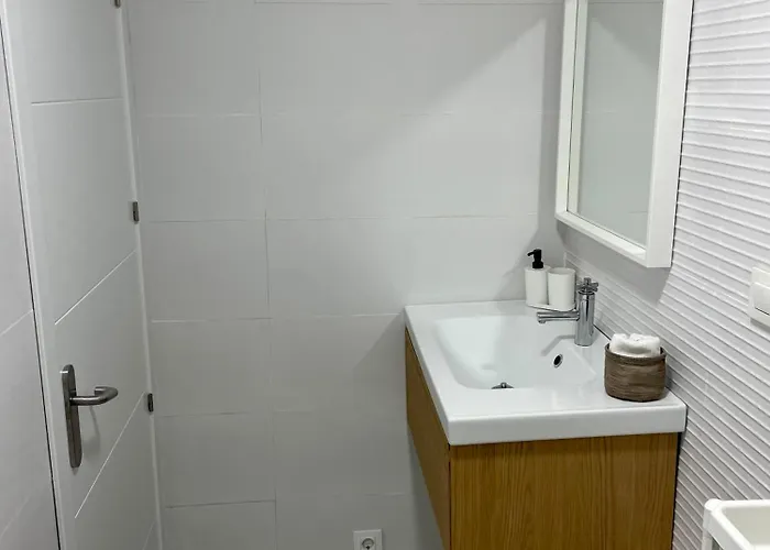 1 Linea De Playa Poniente, Puerto Deportivo Recien Reformado Apartamento Gijón