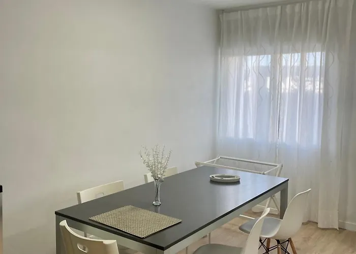 Apartamento 1 Linea De Playa Poniente, Puerto Deportivo Recien Reformado *