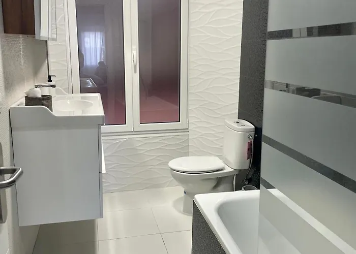 Apartamento 1 Linea De Playa Poniente, Puerto Deportivo Recien Reformado *